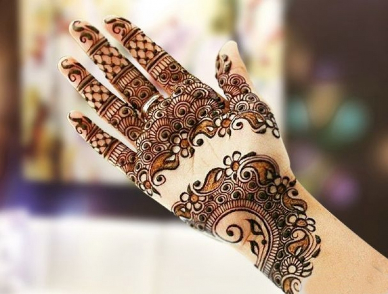 Mehndi designs 2017 for front hands