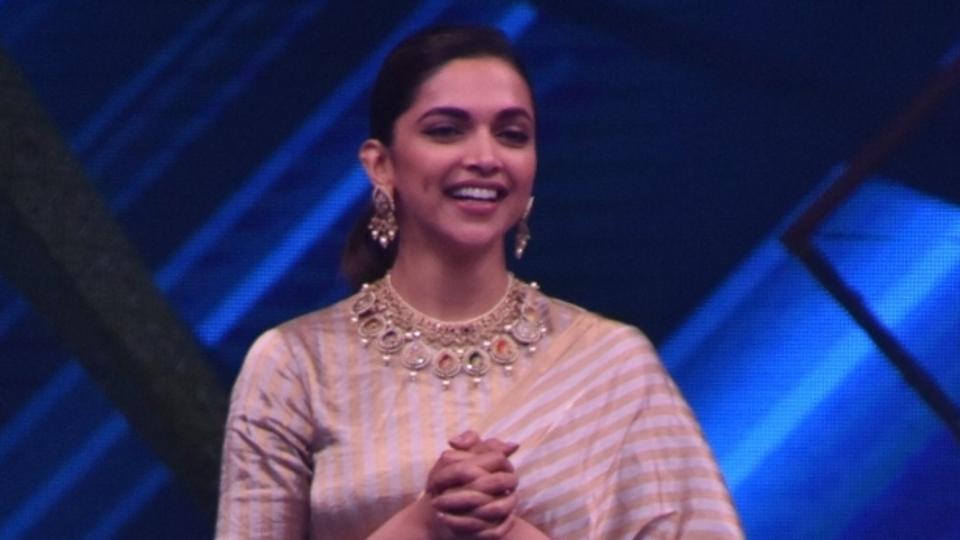 Deepika padukone padmavati costume photos (4)