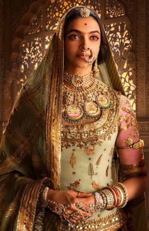 Deepika padukone padmavati costume photos 