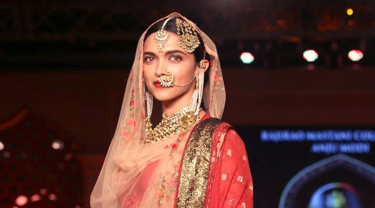 Deepika padukone padmavati costume photos 