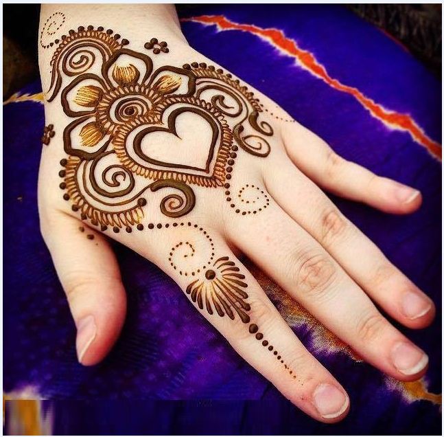 Heart Shape Mehandi Designs 2018