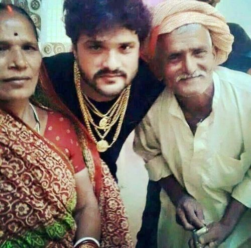 Khesari lal yadav 2018 photos with parents